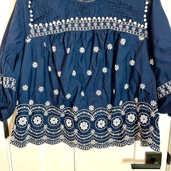 Crown & Ivy Navy Blue Eyelet Lace Scallop Hem Preppy Classic Peasant Top Size 3X - Picture 4 of 6